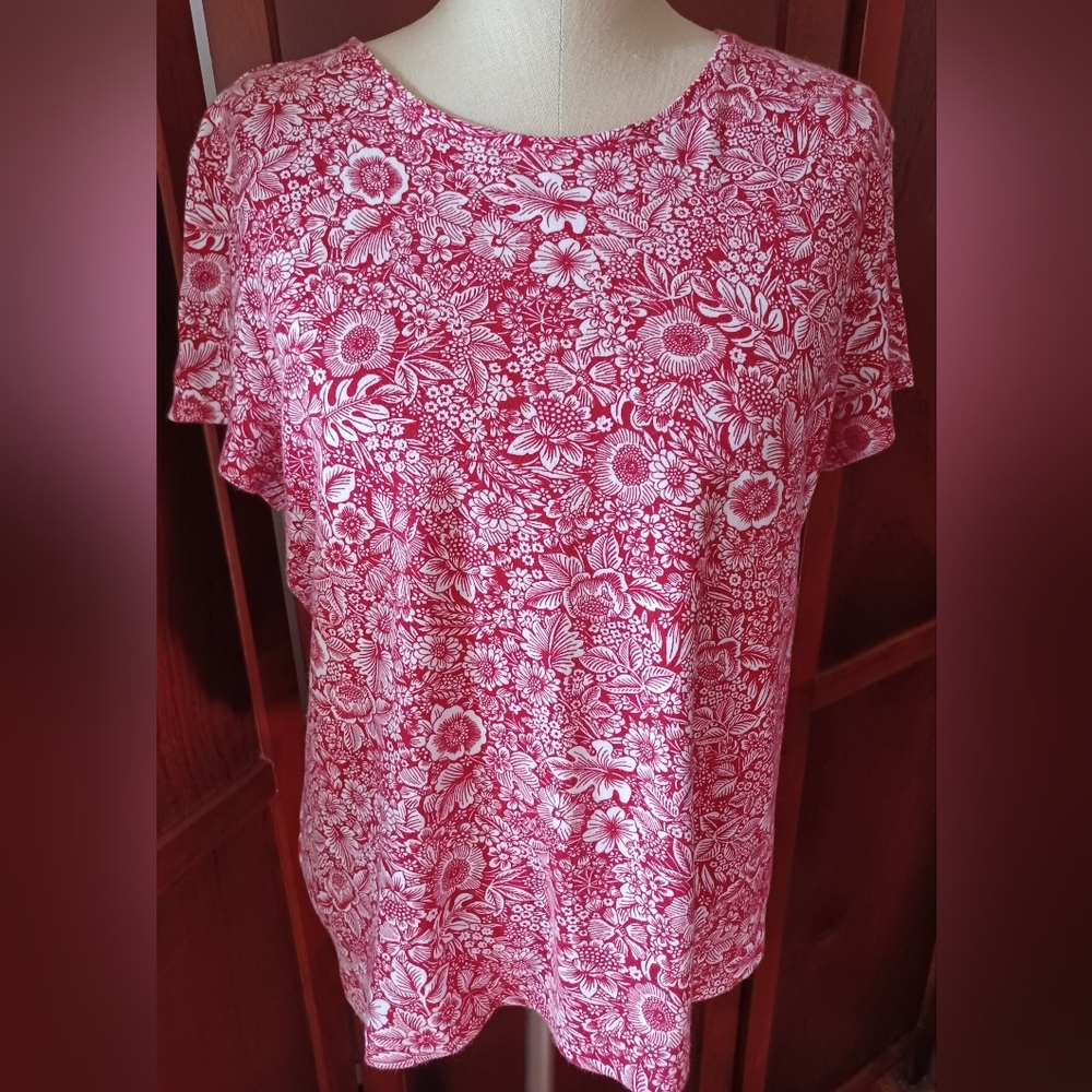 Croft & Barrow XLP Red Floral Tee
